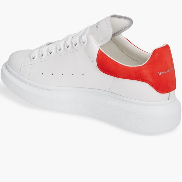 BNIB Unisex Alexander McQueen Oversized Sneaker White and Red size 5.5 - Picture 2 of 7